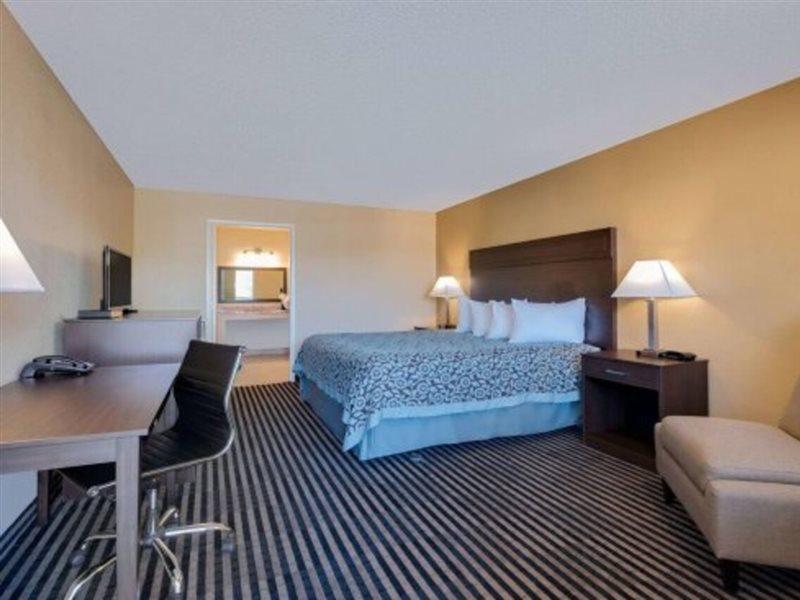 Days Inn Спокен Екстер'єр фото