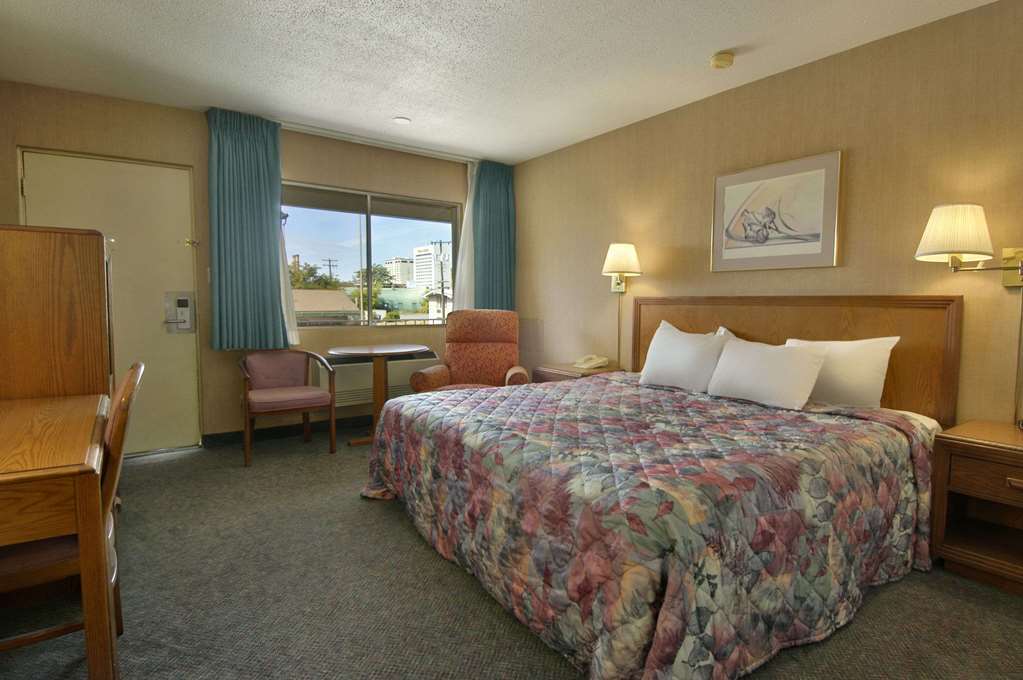 Days Inn Спокен Номер фото