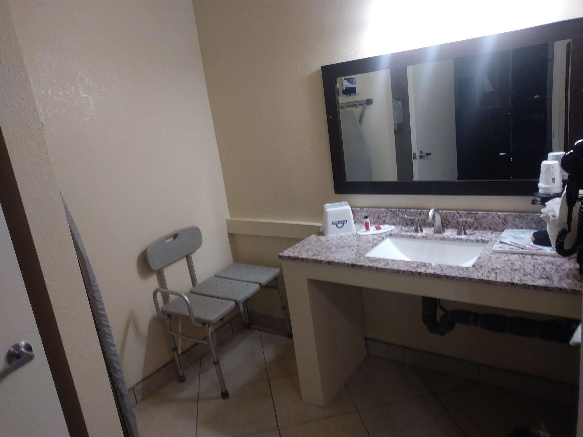 Days Inn Спокен Екстер'єр фото