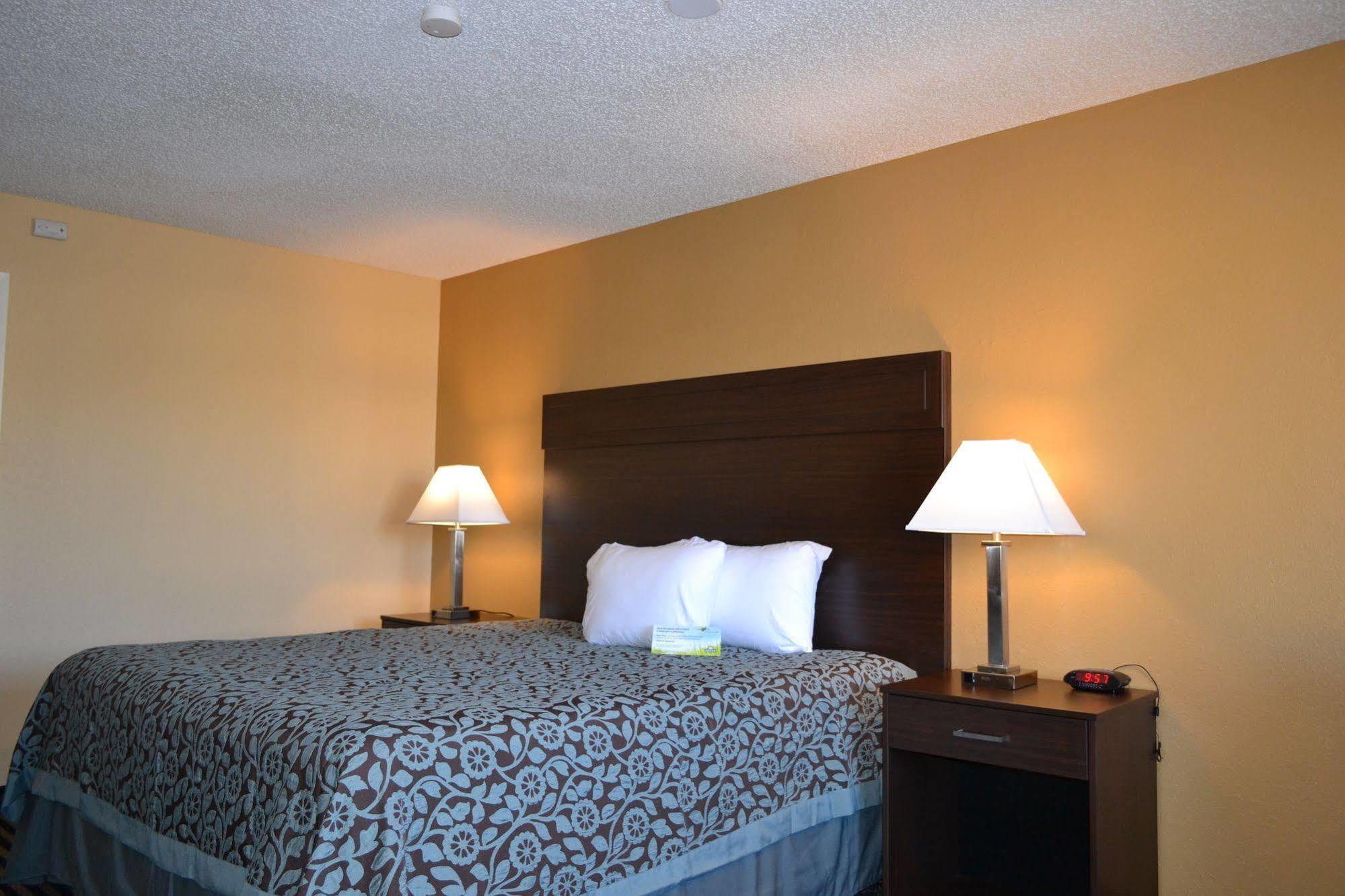 Days Inn Спокен Екстер'єр фото